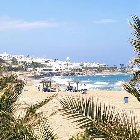 Con Vistas Al Mar Y La Montana En Apartamento *